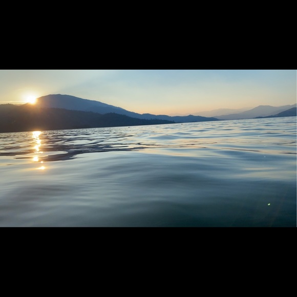 Profile Picture of Chloe Strubel (@blueunicorns090) on Poshmark