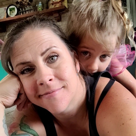 Profile Picture of Dawn Carson (@dawncarson219) on Poshmark