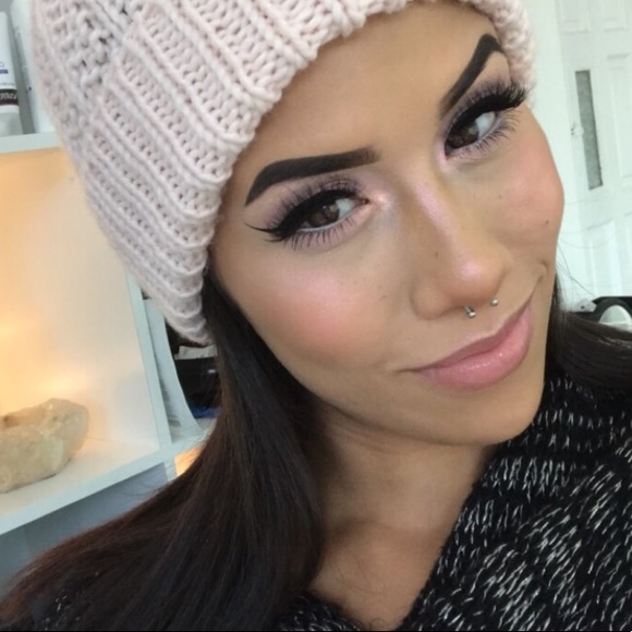 Profile Picture of Sandy Eugene (@sandyeugene) on Poshmark