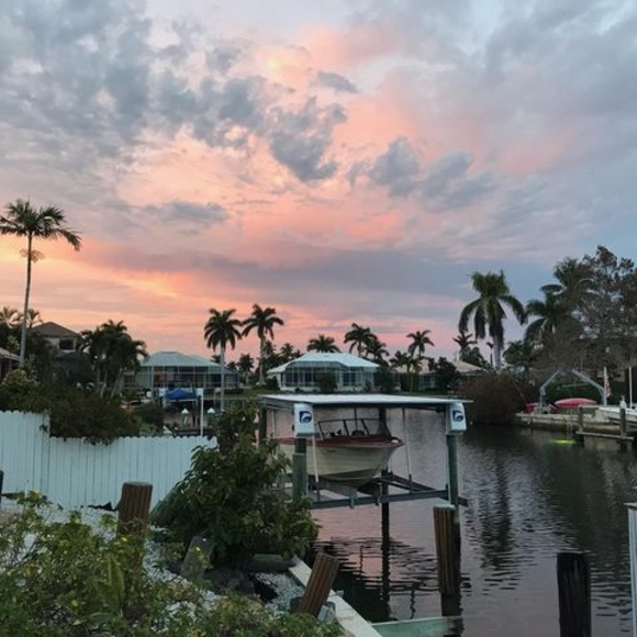 Profile Picture of Wayne Nephew (@wnephew162) on Poshmark