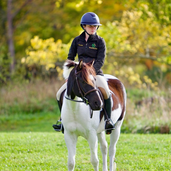 Profile Picture of Leanna Mastrorilli (@leannamarie_08) on Poshmark