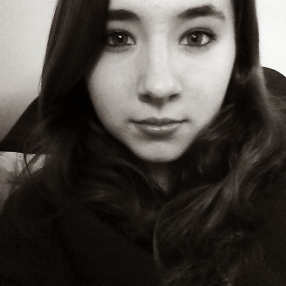 Profile Picture of Jess Hicks (@jesshickks) on Poshmark