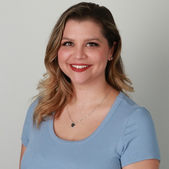 Profile Picture of Madison Dieden (@m_dieden) on Poshmark