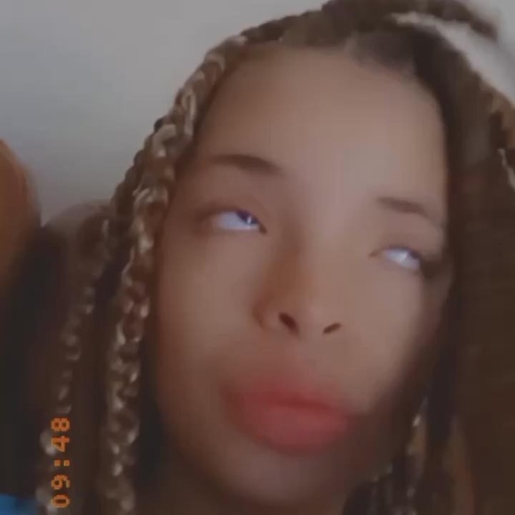 Profile Picture of Angel Lauver (@angelredmon35) on Poshmark