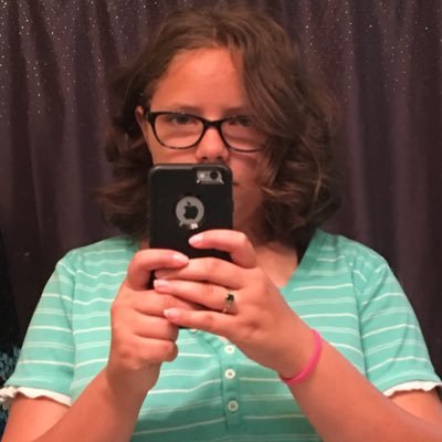 Profile Picture of Lindsey Burdick (@lindsey_burdick) on Twitter