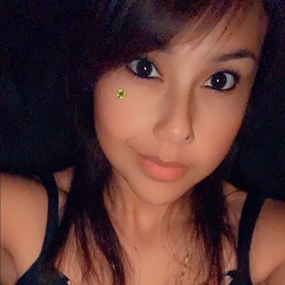 Profile Picture of Ruby Aguilera (@rubyaguilera764) on Poshmark