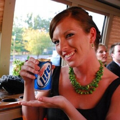 Profile Picture of Katie Stutts (@DMBPHN) on Twitter