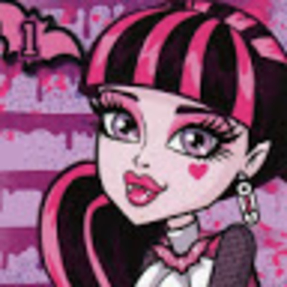 Profile Picture of Gia Wainscoat (@ggtigerlily1216) on Poshmark