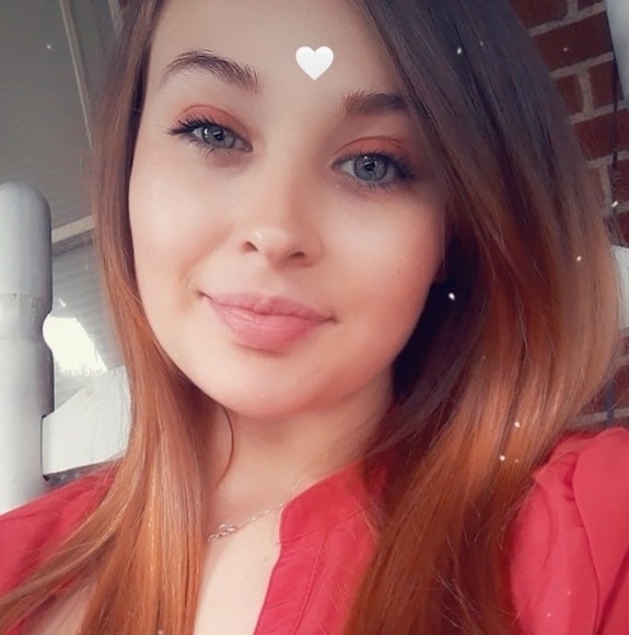 Profile Picture of Emma Nessler (@emmanessler7) on Poshmark