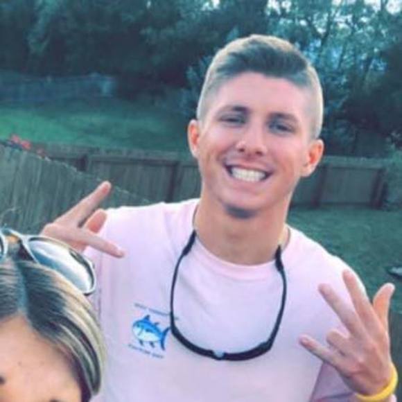 Profile Picture of Luke Ratliff (@lratliff29) on Poshmark