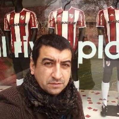 Profile Picture of Eduardo  Armas (@esparquatro) on Twitter