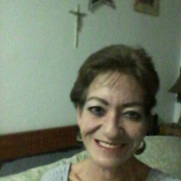 Profile Picture of Lenora Alexander-peiler (@lenora14) on Poshmark