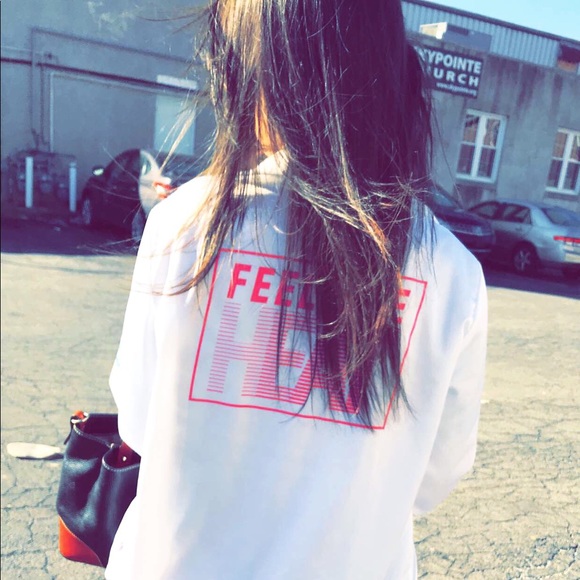 Profile Picture of Danielle Bryson (@dtbx0x0226) on Poshmark