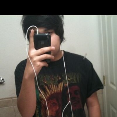 Profile Picture of Christopher Davalos (@ChrisWCV) on Twitter