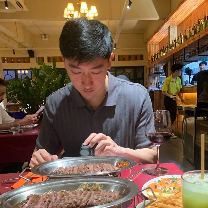 Profile Picture of Kevin (@outsidemyroom1) on Tiktok