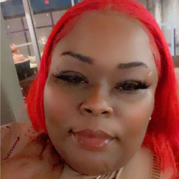 Profile Picture of Phyllis Rolison (@phyllisrolison) on Poshmark