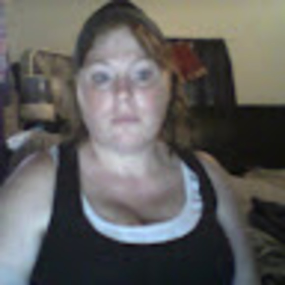 Profile Picture of Linda Dean (@lburdine816) on Poshmark