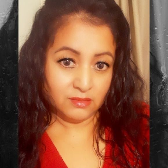 Profile Picture of Martina Coello (@coellomartina) on Poshmark
