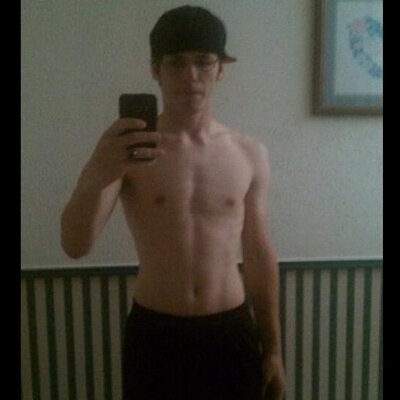 Profile Picture of Sean (@birk28) on Twitter