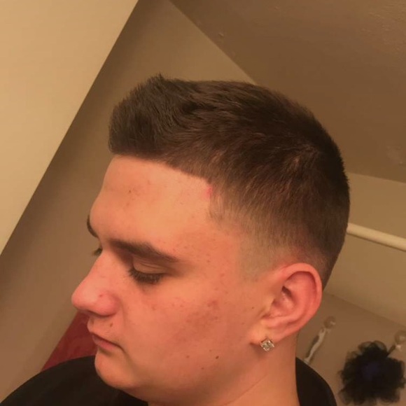 Profile Picture of Jason Mas (@jmas2613) on Poshmark