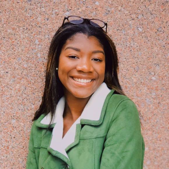 Profile Picture of Kamiyah Menifee (@kamiyahmenifee) on Poshmark