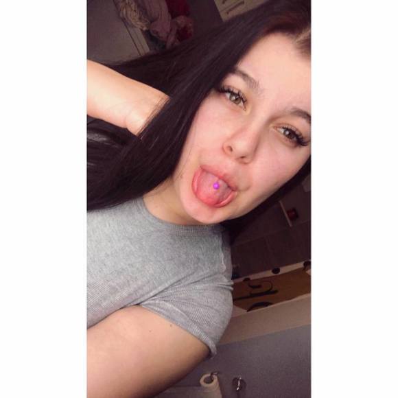 Profile Picture of Lorie Benoit (@lobenoitlove899) on Poshmark