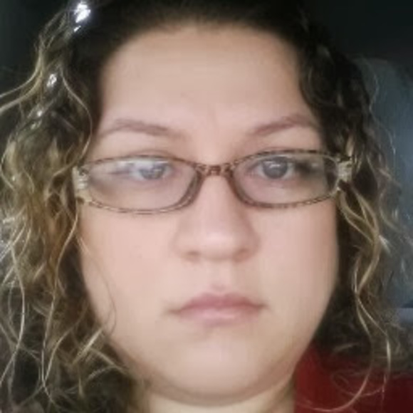 Profile Picture of Vilma Gutierrez (@vilmagtz82) on Poshmark