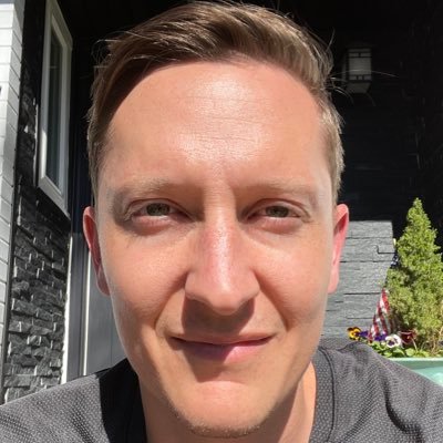 Profile Picture of Taylor Hubbard (@TaylorHubbard) on Twitter