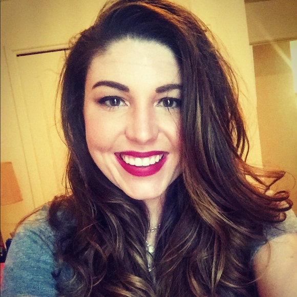 Profile Picture of Meghon Appell (@megappell) on Poshmark