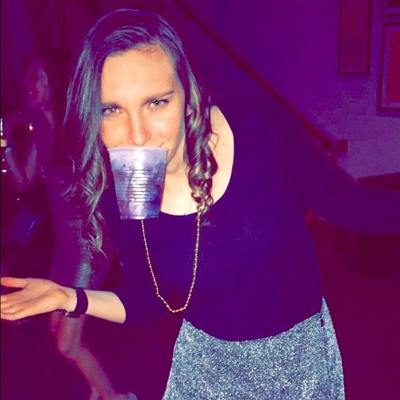 Profile Picture of Cassidy Beisser (@cassidybeisser) on Poshmark