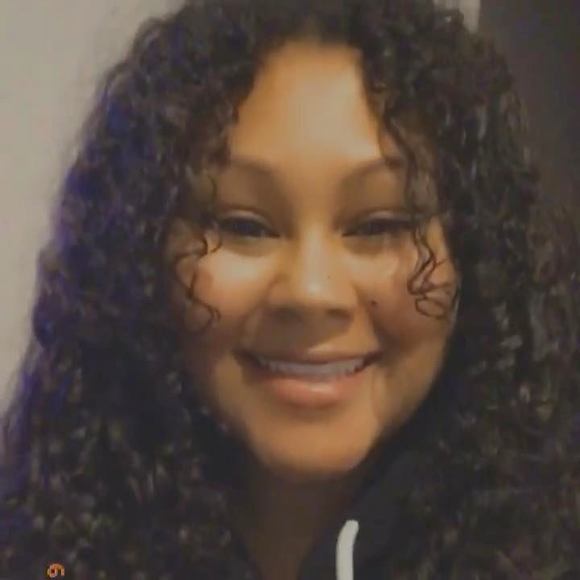 Nicole Kaszynski - Poshmark Profile Picture of Nicole Kaszynski (@pinkiepoo89) on Poshmark