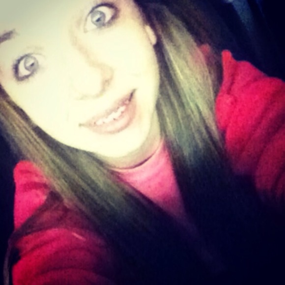 Profile Picture of Makayla Murphy (@makayla_murphy) on Poshmark