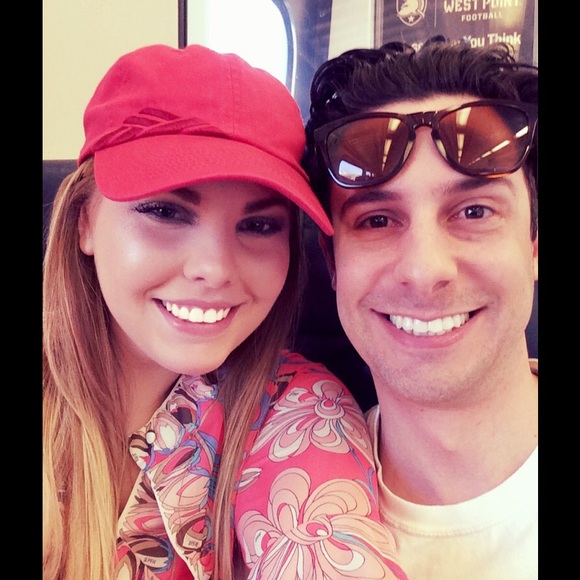 Profile Picture of Valyrea Borsack (@vsl333) on Poshmark