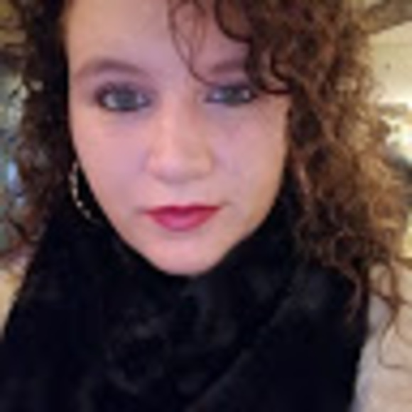 Profile Picture of Tiffany Mcginnis (@tiffylynn1313) on Poshmark