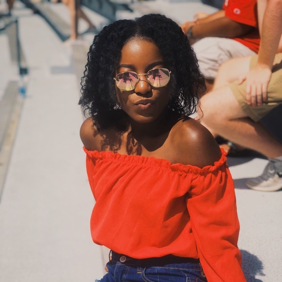 Profile Picture of Kayla Leandre (@kay_laah_) on Poshmark