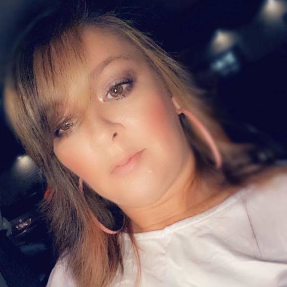 Profile Picture of Heather Shirley (@heather_shirley) on Poshmark