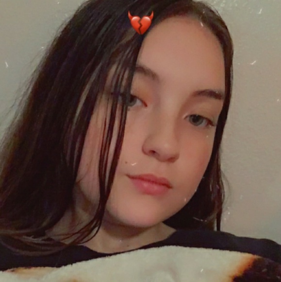 Profile Picture of Madison Hython (@madison_hython) on Poshmark