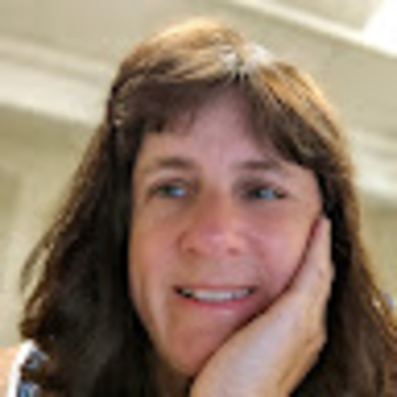 Profile Picture of Cindy Reifenberger (@creif197189) on Poshmark