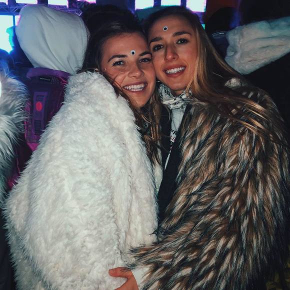 Profile Picture of Holly Melohn (@hollymelohn) on Poshmark