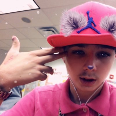 Profile Picture of Corey Gall (@itz_kvng_corey) on Twitter