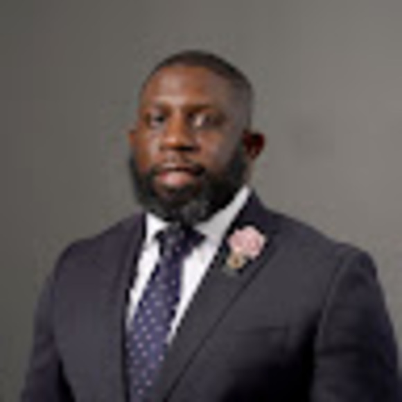 Profile Picture of Derrick Whiting (@derrick_whiting) on Poshmark