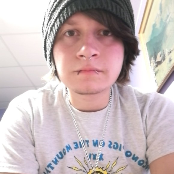 Profile Picture of Alex Andrade (@jack6407x) on Poshmark