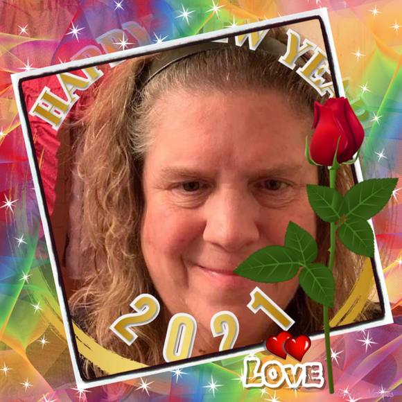 Profile Picture of Robin Keys (@robinkeys0228) on Poshmark