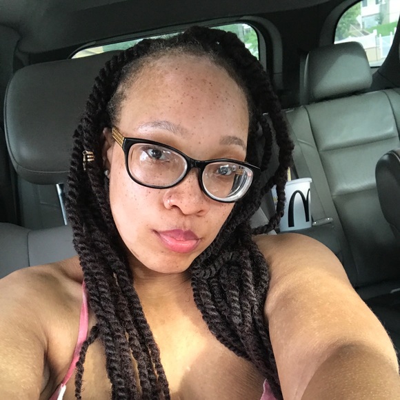 Profile Picture of Amani Jackson (@amani120) on Poshmark