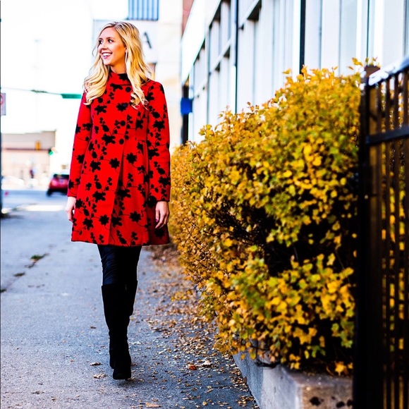 Profile Picture of Taylor Paulsrud (@taylorpaulsrud) on Poshmark