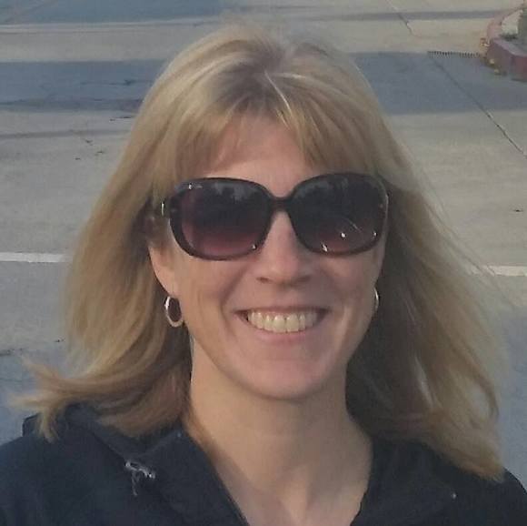 Profile Picture of Ann Scharenbroch (@annscharenbroch) on Poshmark