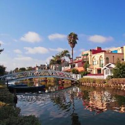 Profile Picture of Yolanda Gonzalez (@YolandaInVenice) on Twitter