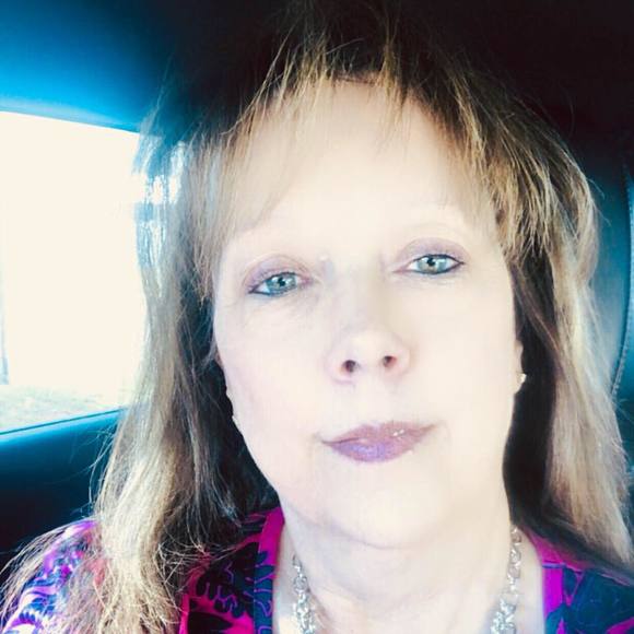 Profile Picture of Tammy grigsby Lewis (@poohtoes1) on Poshmark