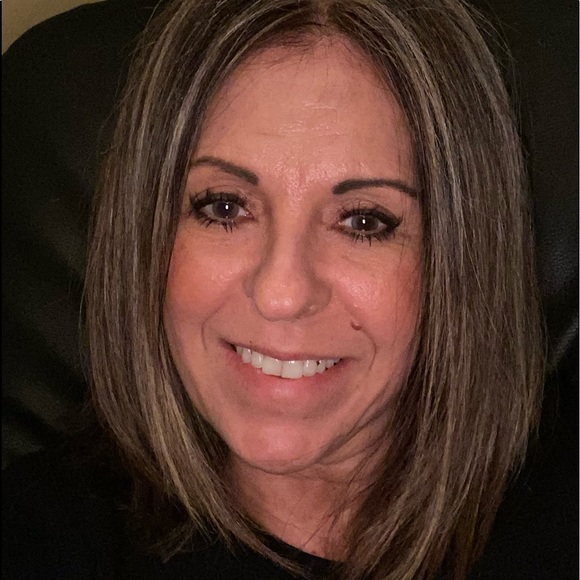 Profile Picture of Jessica Markowitz (@dentistgirl67) on Poshmark