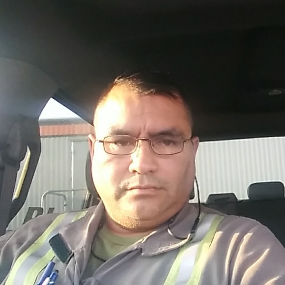 Profile Picture of Eugenio Luna (@eugenioluna) on Poshmark
